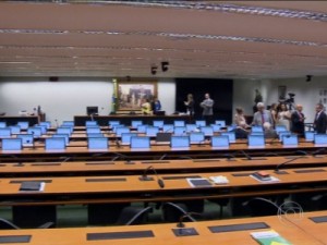 Câmara dos Deputados deve começar a votar reforma política nesta terça