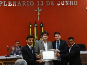 Câmara outorga Título de Cidadão ao Dr. Aloísio Brasil