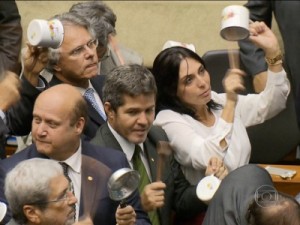 Câmara rejeita mudanças e termina de votar MP do seguro-desemprego