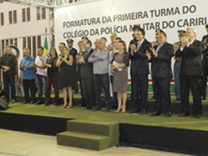 Camilo Santana participa da formatura da primeira turma do Colégio Militar do Cariri