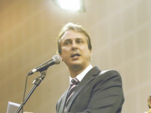 Camilo tenta garantir ajudas prometidas por Dilma ao Ceará