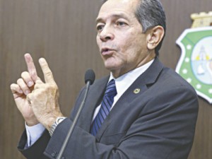 Campanha domina discursos na AL do Ceará