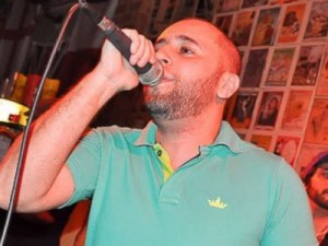 Cantor é assassinado ao parar para tirar foto após show em Santos, SP