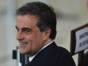 Cardozo é internado para tratamento 3 meses após tirar câncer da tireóide