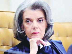 Carmen Lúcia avalia homologar delações durante recesso