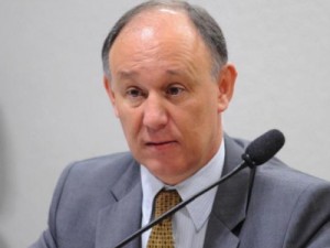 Carolina Bahia: Pepe Vargas pode deixar ministério ainda hoje