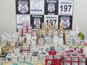 Casal é preso em Cuiabá com 250 aparelhos celulares roubados