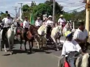 Cavalgada reúne centenas de pessoas durante a Expocrato
