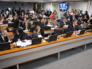 CCJ aprova PEC que democratiza eleições em tribunais