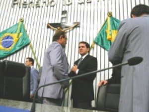 CE Líder promete reuniões com aliados e oposição