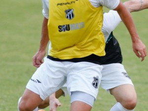 Ceará apresenta os meias Ricardinho e Tomás Bastos