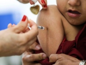 Ceará atinge meta de vacinação contra pólio e sarampo a 4 dias do fim da campanha