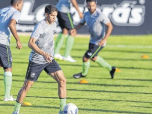 Ceará e Ferroviário buscam engrenar no Estadual