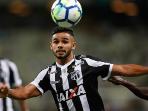 Ceará exige do Santos "imediata devolução" de Felipe Jonatan