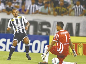 Ceará fica no empate com Luverdense e chega ao 10º jogo sem vencer