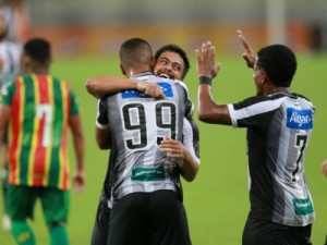 Ceará goleia o Sampaio Corrêa por 5 a 0 no Castelão, Copa do Nordeste