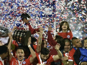 Chile é campeão pela primeira vez e mantém Argentina em desgraça