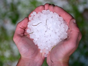 Chove granizo em duas cidades, Campos Sales e Caririaçu