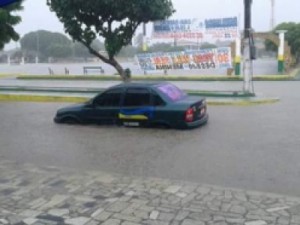 Chuva de 101 mm em Cascavel causa alagamentos; veja balanço
