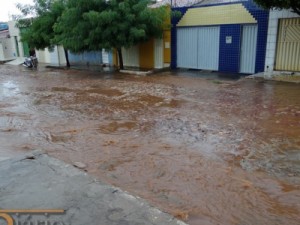 Chuva volta com intensidade em Barbalha