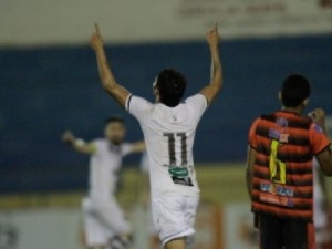 Clubes pedem, e FCF muda data de Ceará x Guarani