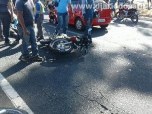 Colisão de motos com vítima fatal e uma pessoa gravemente ferida