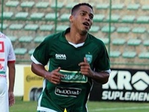 Com confusão entre torcidas, Gama bate América-RN pela Copa do Brasil