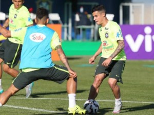 Com Coutinho à disposição, Dunga faz suspense sobre a escalação do Brasil