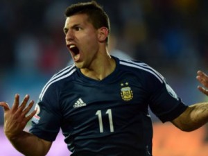 Com gol de Aguero, Argentina vence Uruguai em jogo tenso