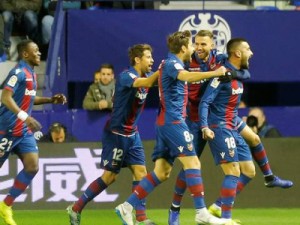 Com nove reservas, Barcelona perde para o Levante por 2 a 1 na Copa do Rei