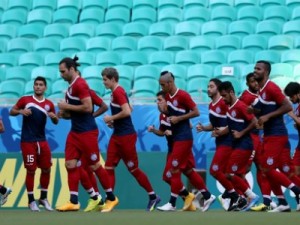 Com Pittoni como dúvida, Soares relaciona 23 para jogo deste sábado