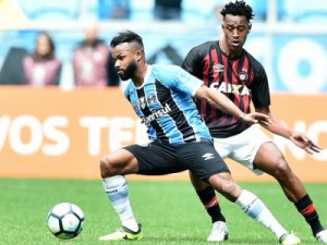 Com reservas, Grêmio fica no 0 a 0 com Furacão e perde chance de se aproximar do Timão