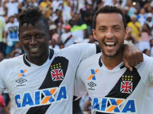 Com três de Nenê, Vasco estreia goleando o Sampaio Corrêa