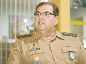 Comandante do IME visita escolas em Fortaleza