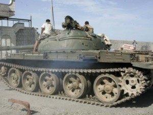 Combates por controle de aeroporto no Iêmen deixam 11 mortos