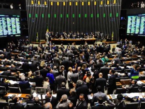 Congresso deve finalizar apreciação de vetos na quarta-feira 