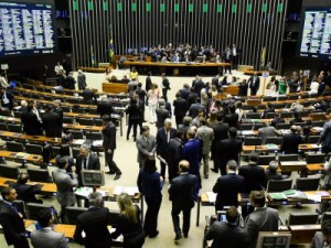 Congresso mantém veto de Temer à eliminação de PIS-Cofins sobre o óleo diesel