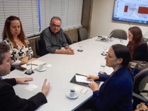 Consulesa dos Estados Unidos visita Empresa de Tecnologia da Informação do Ceará