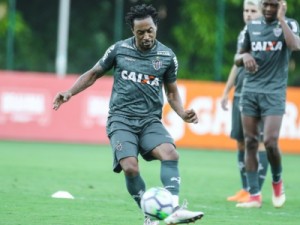 Conversas não avançam, e Vasco desiste de acerto com Arouca, que fica no Galo