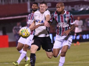 Corinthians busca empate com o Fluminense e leva vantagem mínima para jogo de volta