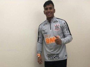 Corinthians contrata meia-atacante colombiano apelidado de "Niño Maravilla"