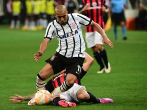 Corinthians empata com San Lorenzo e avança às oitavas da Libertadores