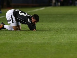 Corinthians empata sem gols com o Racing e dá adeus à Copa Sul-Americana