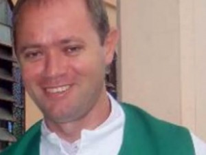 Coroinha grávida de padre inventou estupro quando mãe percebeu barriga