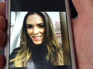 Corpo de dançarina assassinada pelo namorado é cremado em Guarulhos