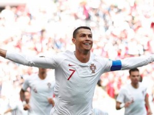 CR7 marca de novo, Portugal segura forte pressão, vence e elimina Marrocos da Copa 