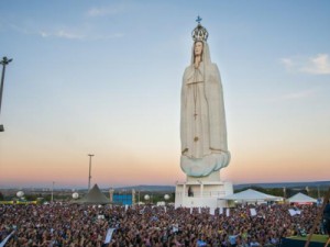 Crato: Horto de Nossa Senhora de Fátima recebe milhares de fiéis em inauguração de novo espaço