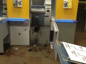 Criminosos usam maçarico para arrombar caixa eletrônico em Xaxim