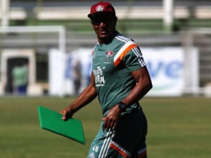 Cristóvão encaminha time do Fluminense com mudanças