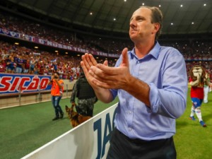 Cruzeiro acerta com Rogério Ceni, que deixa o cargo de treinador do Fortaleza